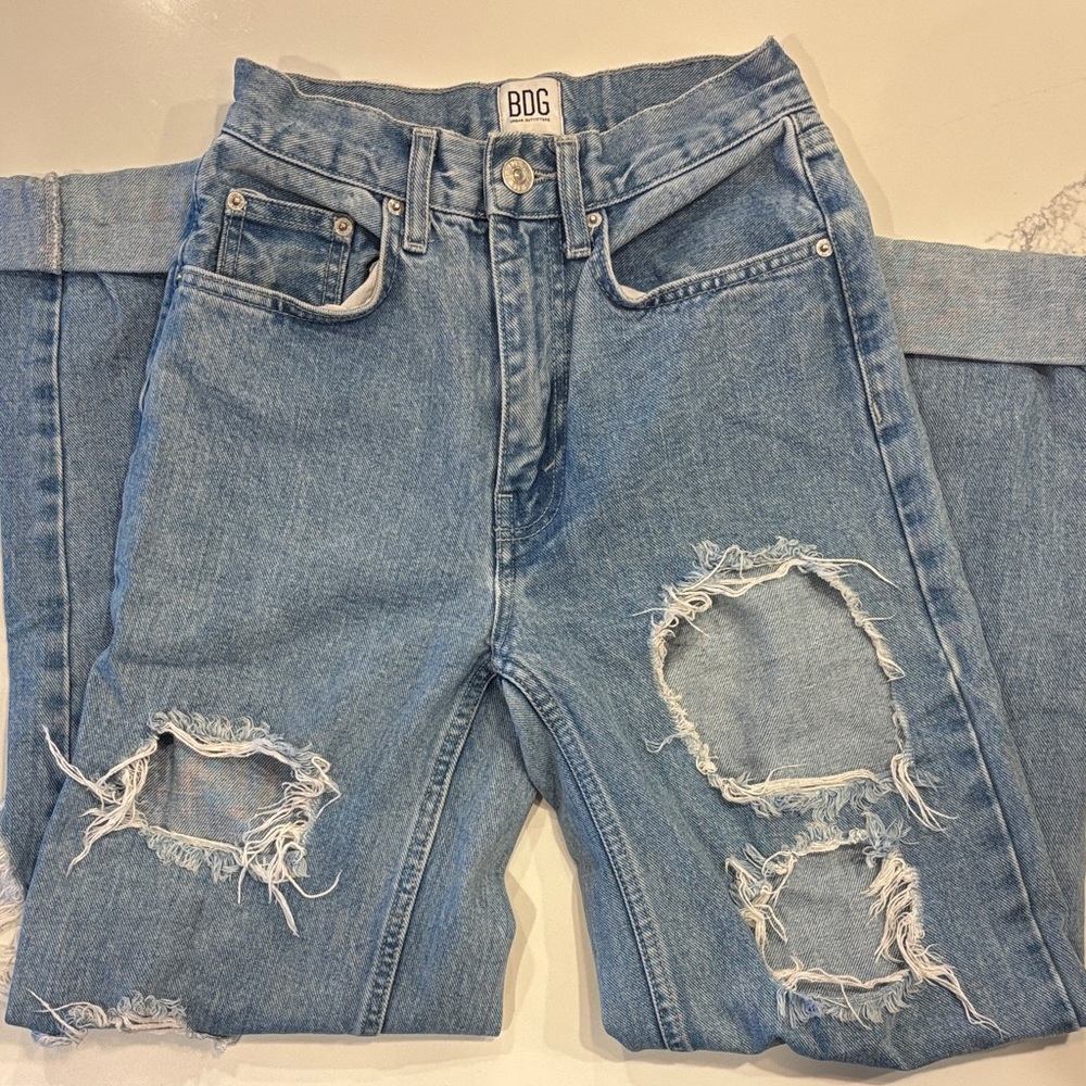 BDG Urban Outfitters High Rise Baggy Jeans Distressed Light Wash Size 24